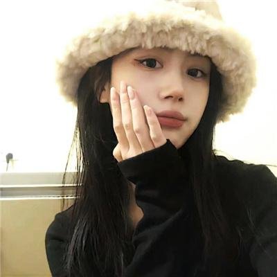 少女与海怪封面